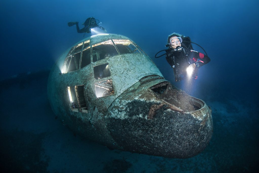 plane wreck diving