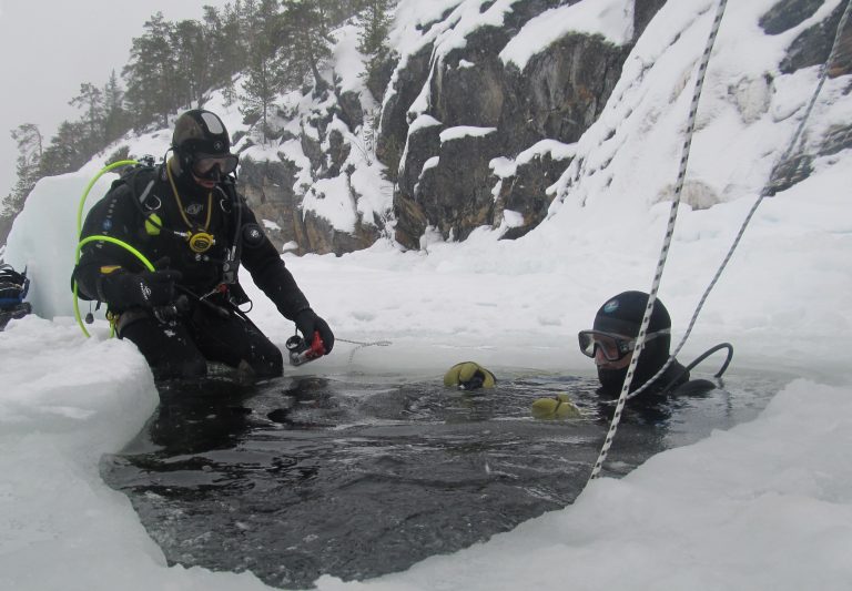ice diving russia